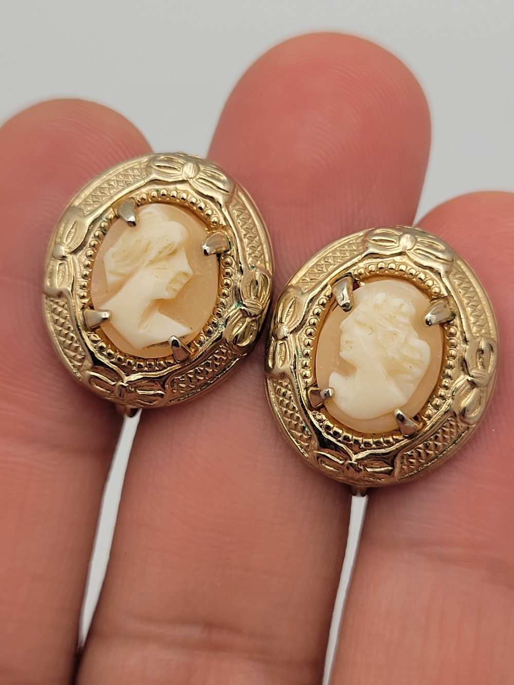 Vintage Style Carved Shell Cameo Gold-Tone Screwback Earrings